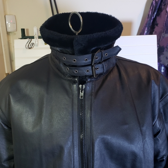 Men's Wilda Leather Coat - Picture 12 of 12